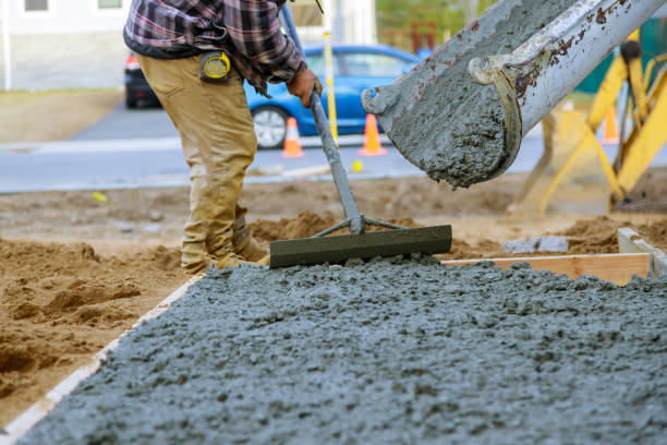Best Custom Concrete Contractor  in Belgium, WI